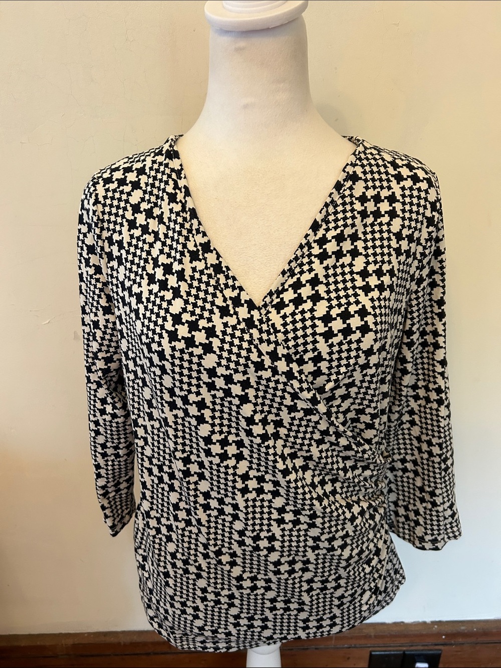 Talbots Black & White Geometric Wrap-Style Blouse Size M EUC